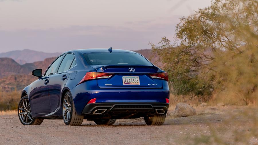  Lexus IS350 F-Sport (XE30) 2016 года  (NA) (фото 16 из 32)